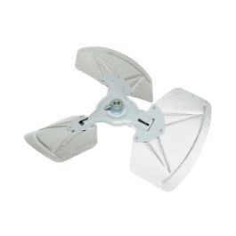 LAU 6128120001 3-Blade Propeller CW 18" DIA 28° Pitch