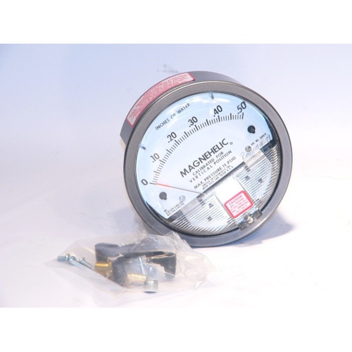 Dwyer 2000-0 Magnehelic Differential Pressure Gage, 0–0.50″ w.c.