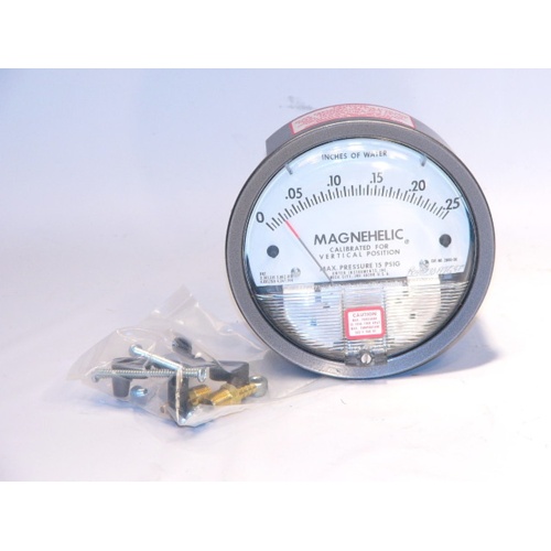 Dwyer 2000-00 Magnehelic Differential Pressure Gage, 0–0.25″ w.c.