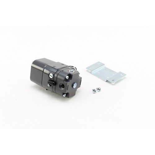 Dwyer IP-42 Current to Pressure Transducer, 4-20 mA Input, 3-15 PSI Output