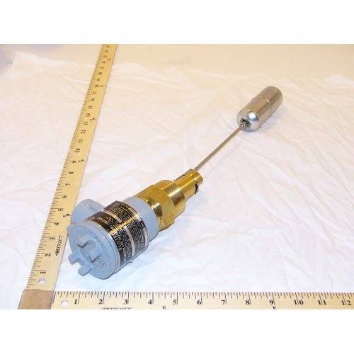 Dwyer L4 Float Switch, Brass/316 SS, Side Wall Mount, Weatherproof & Explosion Proof, SPDT