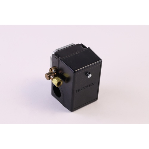 Siemens 69JG7Y Pressure Control 50 Cut-In/150 Cut-Out, 30-40 Diff W/Connect
