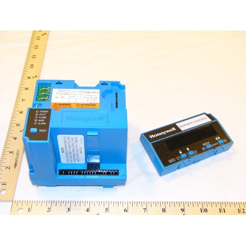 Honeywell RM7838C1012 Manual Start Industrial Programmer, 120Vac
