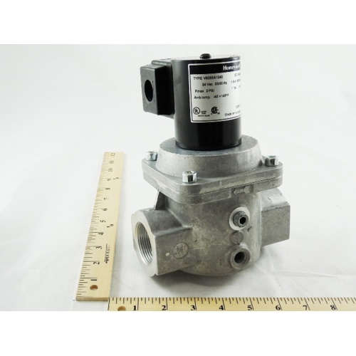 Honeywell V8295A1040 Solenoid Gas Valve, 24VAC, 1-1/4″, 1450 CFH