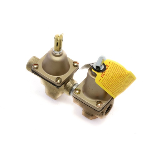 Watts 0388798 1450F 1/2″ Combination Pressure Regulator & Relief Valve