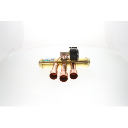 York S1-025-35388-002 Reversing Valve with Coil