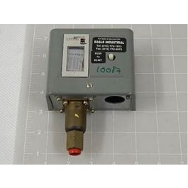 Johnson Controls P47AB-3 Pressure Control 50-240 PSI Manual Reset Opens on Rise