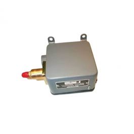 Johnson Controls P70EE-1 SPDT Pressure Control 1/4" Flare Outdoor ENC 175-425 PSI