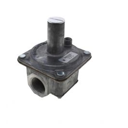 Maxitrol R600S-1 Gas Pressure Regulator 1" NPT 5 PSI Max Inlet 3-8" WC Springout